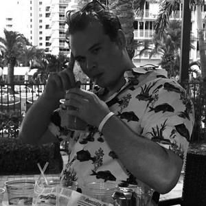 Meet your Posher, Nick